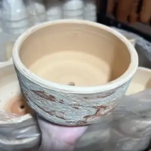 chậu đất nung trụ loang